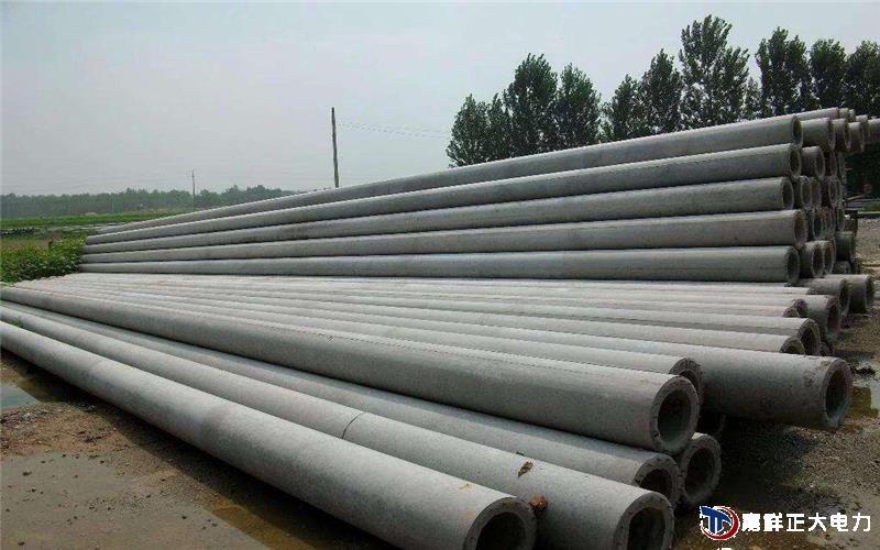18米電線桿適用于電力電纜敷設(shè)架線過程中，用于將電線桿扶立，起吊的作用